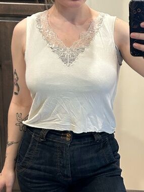 Ralph Lauren lace v-neck off white sleeveless top petite medium